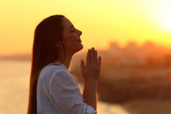 The Surprising Science of Gratitude: Reduce Stress, Sleep Better, and Live Longer