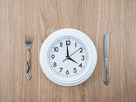 Benefits of Fasting (And How to Do It)