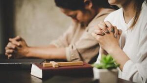 The Neuroscience of Prayer: Here is What REALLY Happens When You Pray